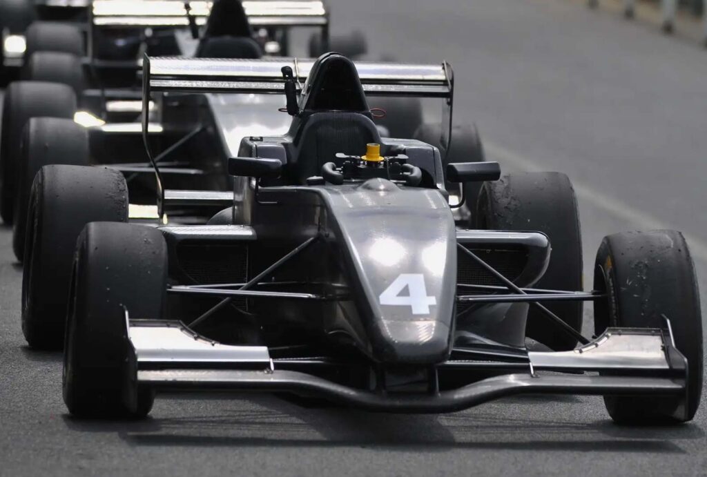 FORMEL RENAULT 2.0 COMPETITION